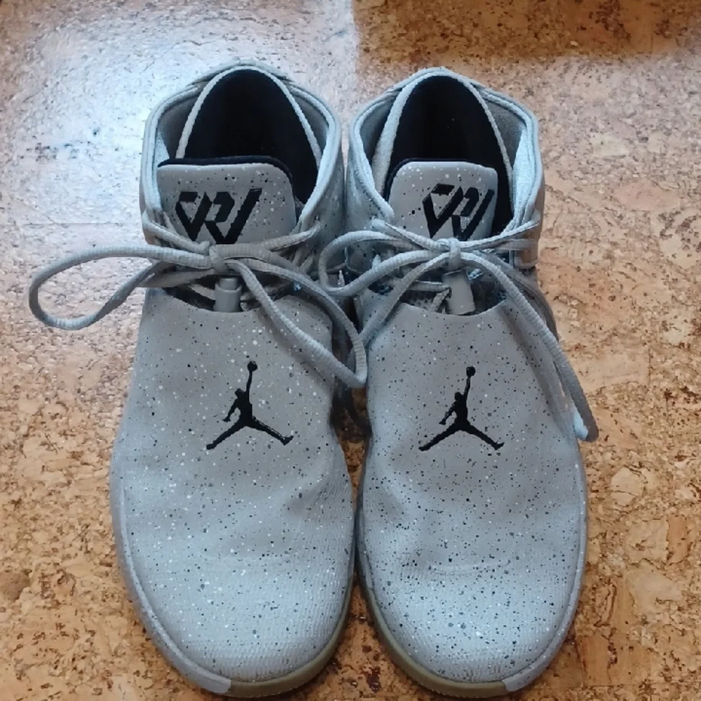Jordan Men's Why Not Zer0.1 Low Light Grey Cement Athletic Shoes Size 10.5